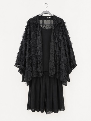 Black sheer three - black,