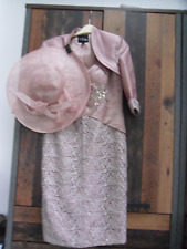 STUNNING mother of the bride